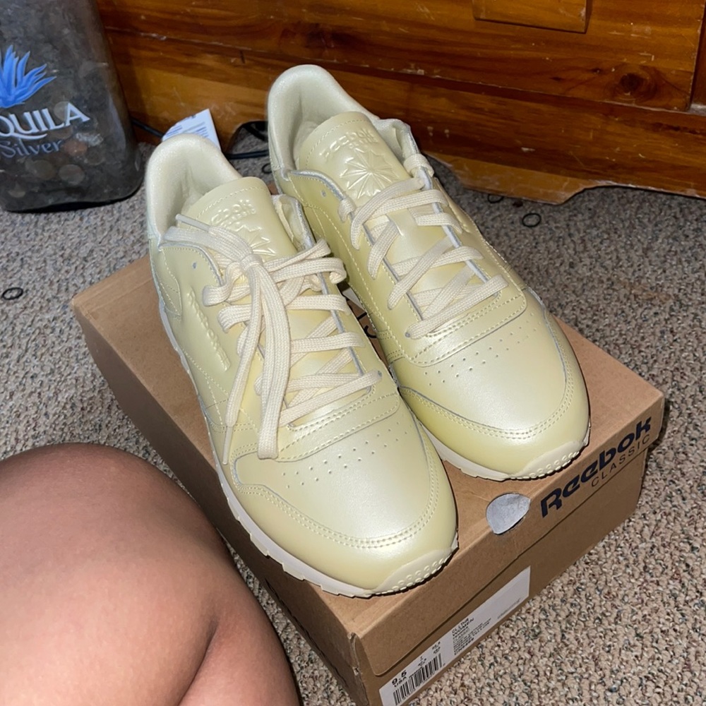 Reebok tennis shoes